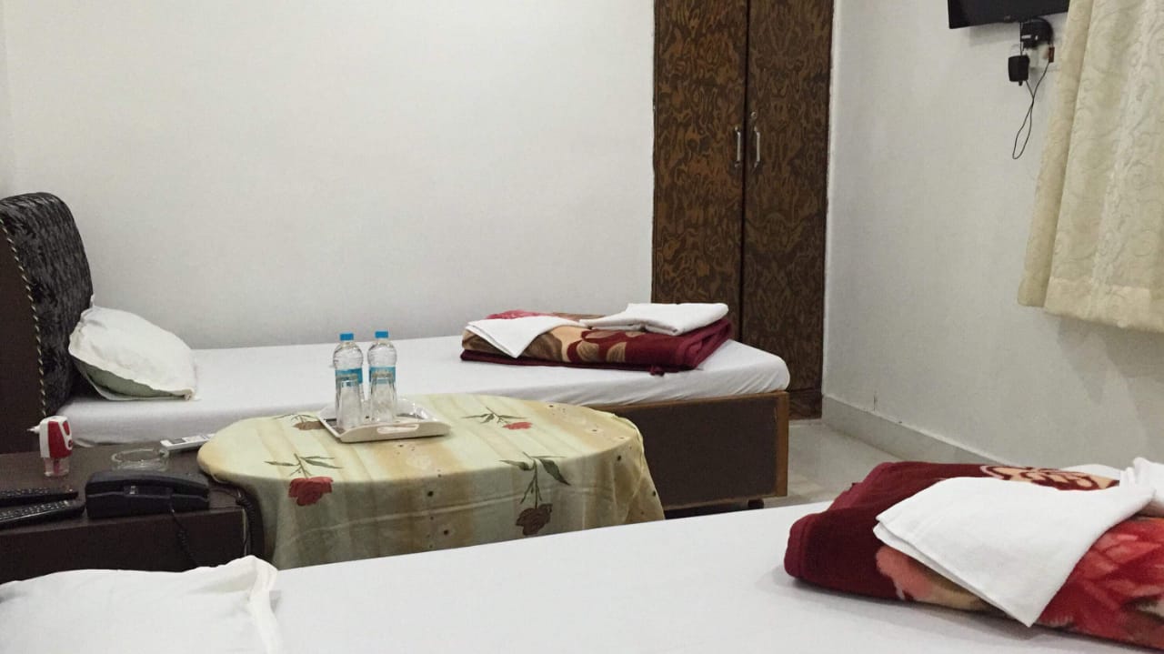 AC Single Room