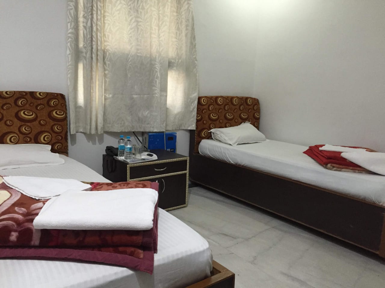 4 Bed AC Room